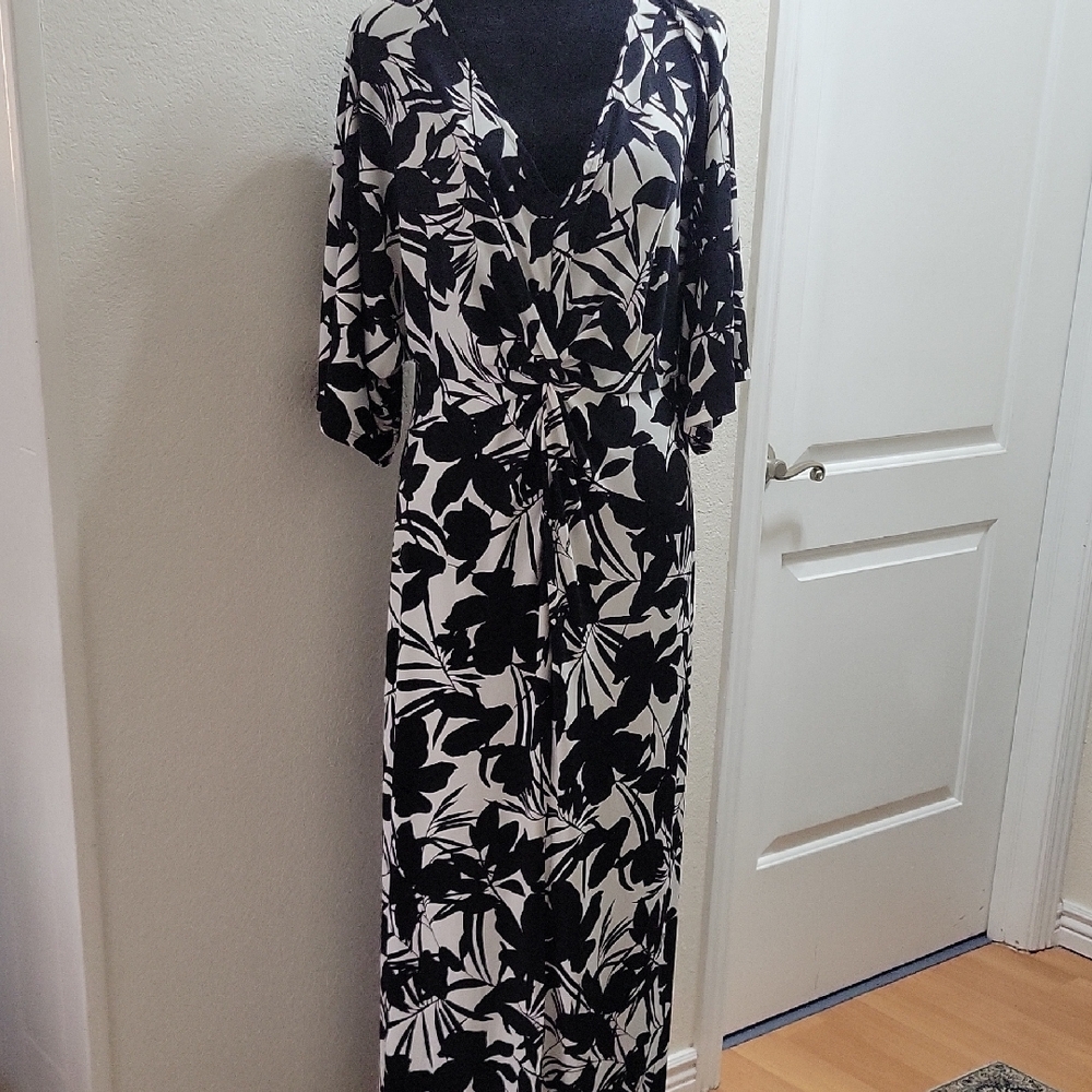 VENUS Black and White Wrap Maxi Dress with Bishop Sleeves